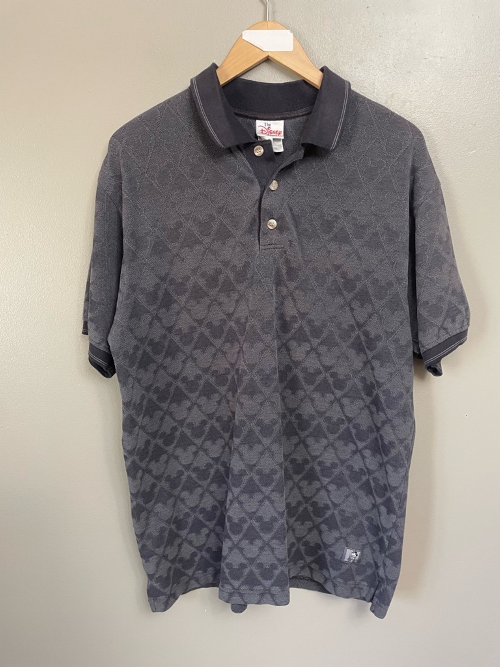 Disney store men’s Medium all over Mickey Mouse Polo Shirt preppy